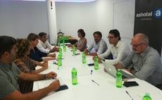 Primera reunión del grupo de sostenibilidad hotelera.
