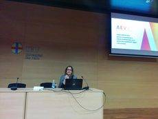 La vicepresidenta de AEVEA, Mila Valcárcel, ha explicado a los alumnos algunas claves del Sector en el Foro de Empleo 2016.