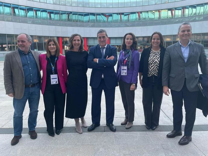 Sylvia Andrés, elegida por unanimidad nueva presidenta de APCE