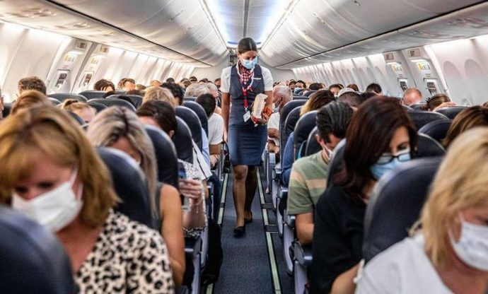 Las aerolíneas alemanas critican la propuesta de recuperar las mascarillas en los aviones