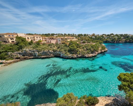 Apertura del Barceló Aguamarina tras una inversión
