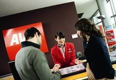 Las cinco primeras empresas controlan el 55% del mercado en España.