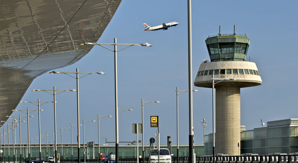 ACETA advierte del posible caos aéreo este verano