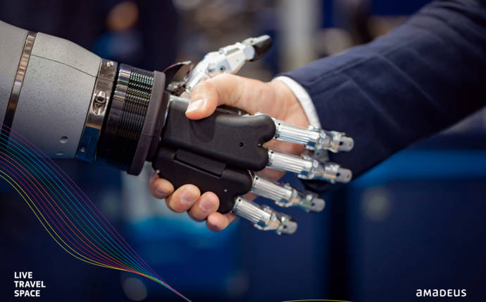Unir tecnología e interacción humana, la clave del éxito