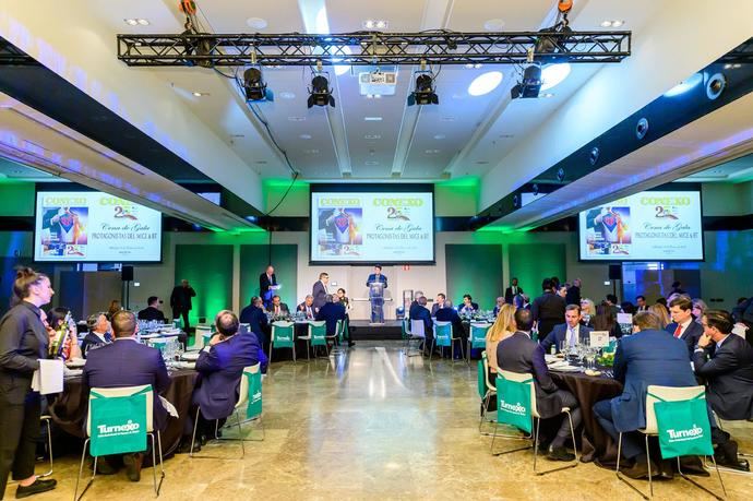 CONEXO reconoce a los ‘Protagonistas del MICE’ en una gran Cena de Gala en Novotel Madrid Center