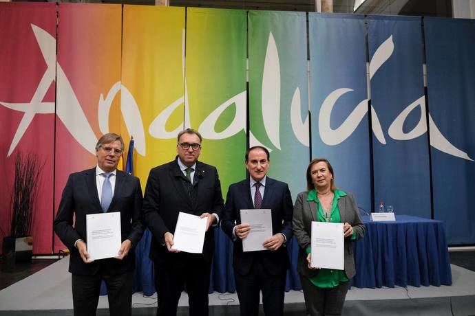La Junta impulsará la corresponsabilidad en el turismo integrando a los empresarios en su gestión