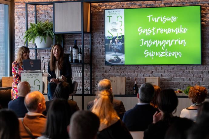 El sector turístico y gastronómico de Gipuzkoa debaten sobre su futuro