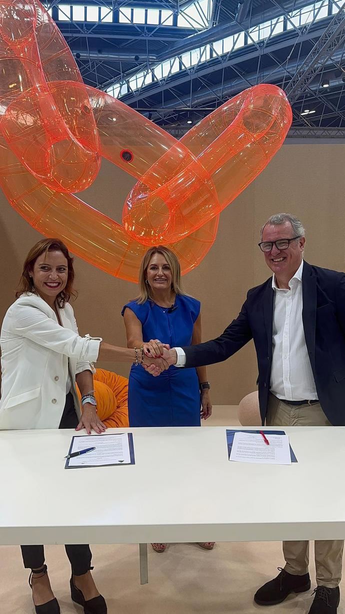 Feria Valencia y Hosbec colaboran para impulsar la oferta hotelera