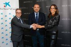 El vicepresidente ejecutivo y consejero delegado de Meliá Hotels International, Gabriel Escarrer; y el subdirector general de la Fundación Bancaria La Caixa, Marc Simón.
