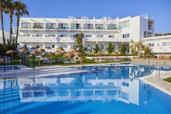 Silicius Real Estate formaliza la venta del hotel Fergus Conil Park en Cádiz