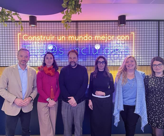 Ilunion hotels colabora con Accem en favor de colectivos vulnerables