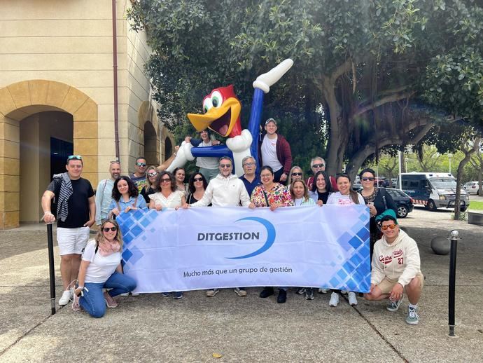 Agentes en Portaventura.