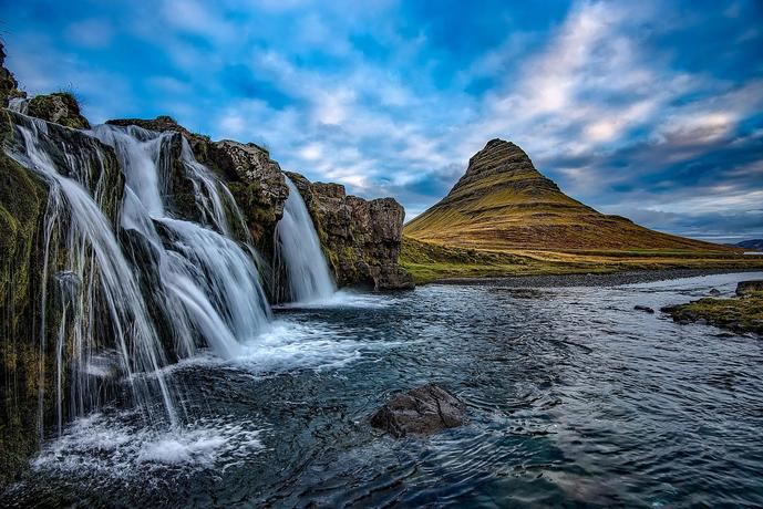 Play lanza un descuento del 25% para vuelos de Barcelona a Islandia