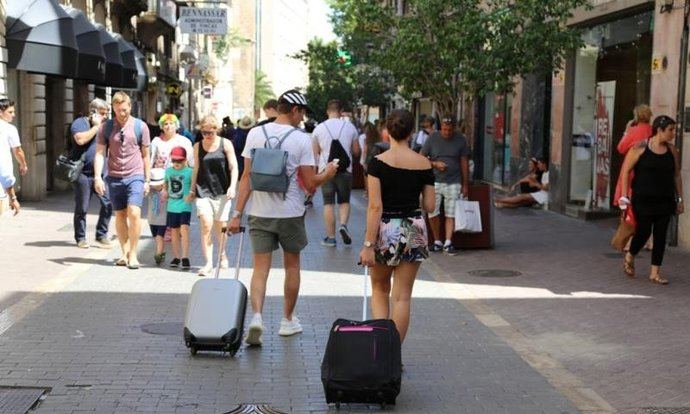 La AETIB lanza una póliza de seguros para los turistas que lleguen a Baleares