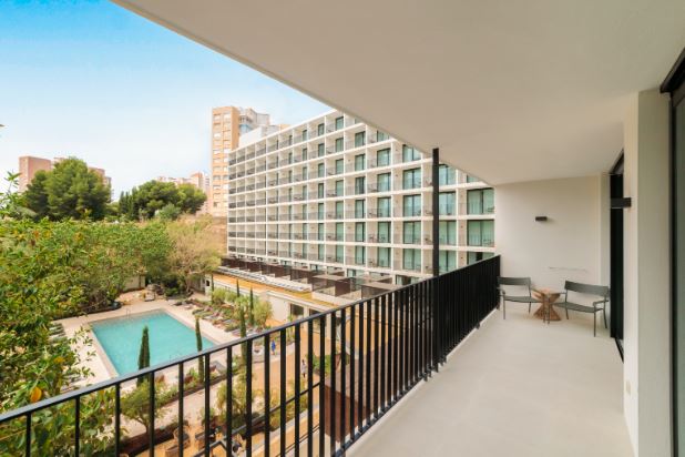 El hotel Mercure Benidorm abre sus puertas