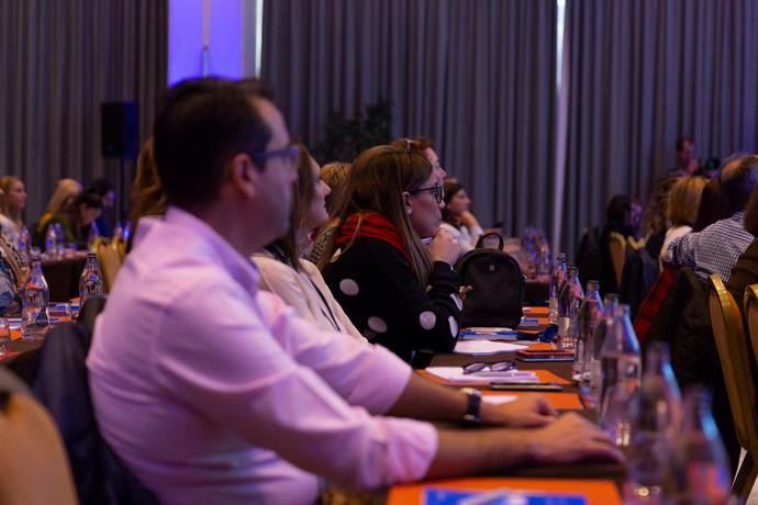 Nego imparte formación de marketing digital a sus agencias de viajes