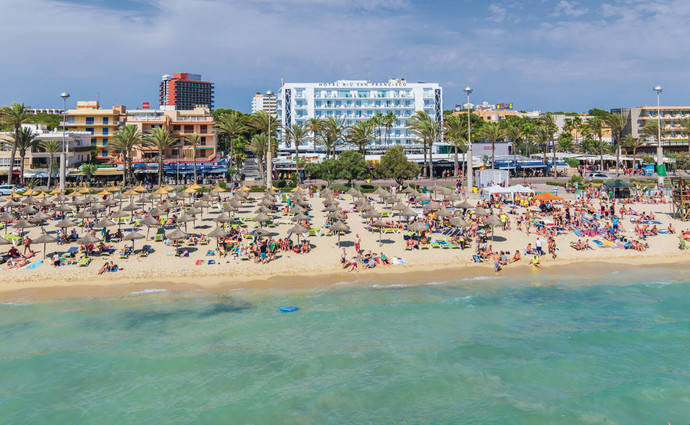 Meliá, Iberostar, RIU y Barceló lanzan una iniciativa para impulsar destinos españoles