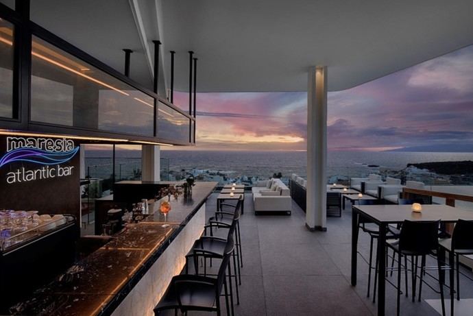 Royal Hideway Corales Resort celebra la llegada del verano en su terraza