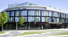 Sercotel Jardines de Uleta Suites