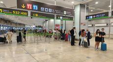Larga cola en el acceso al filtro de seguridad en la T2