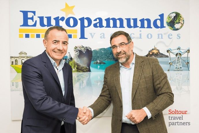 Tomeu Benassar, CEO de Soltour Travel Partners y Alejandro de la Osa, CEO de Europamundo