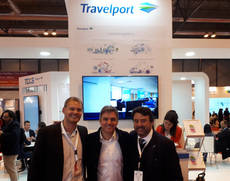 Firma del acuerdo entre los responsables de Travelgenio y Travelport.