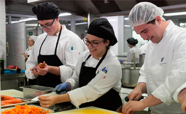 Canarias forma a 22 alumnos belgas de cocina