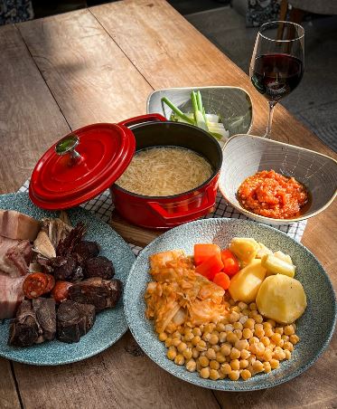Vincci Hoteles presenta 'La ruta del cocido'