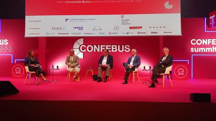 Carlos Garrido pone en valor la unidad del Sector Turístico en Confebus Summit 2023