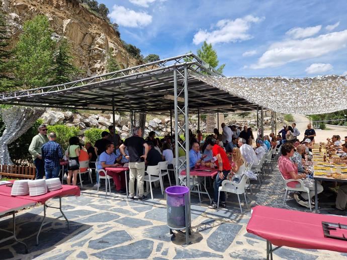 Airmet reúne a todos sus miembros y proveedores en su comida de verano