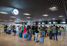 Los aeropuertos se han agrupado en lotes.