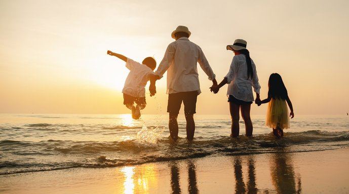 El 60% de las familias con niños opta por viajar por España este verano