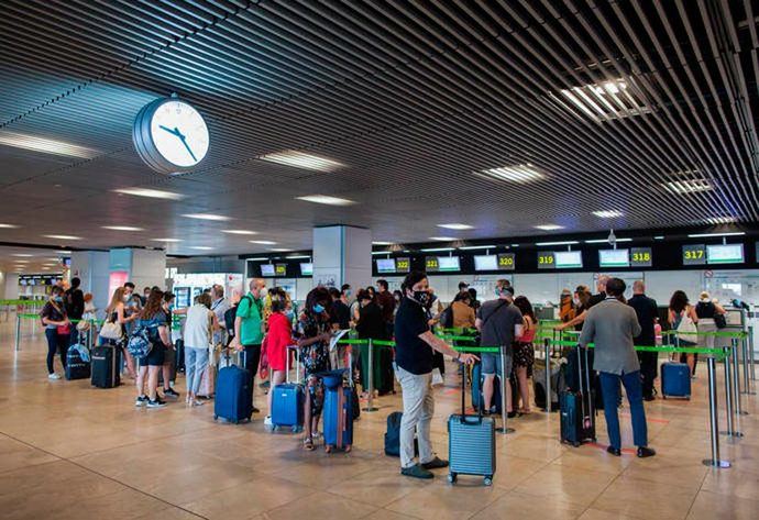 España recupera niveles prepandemia en pasajeros aéreos internacionales