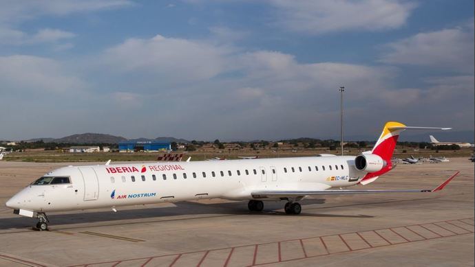 Air Nostrum programa 34 vuelos para el Puente