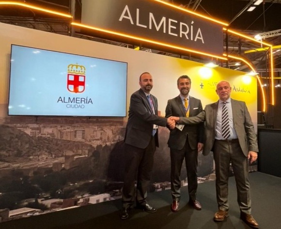 Almería y Renfe promocionan el tren para viajes de turismo y negocios