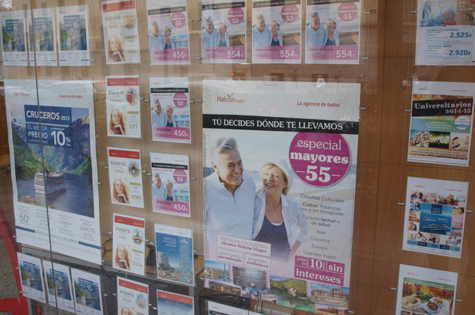 El cliente ahorra hasta 400 euros si acude a una agencia