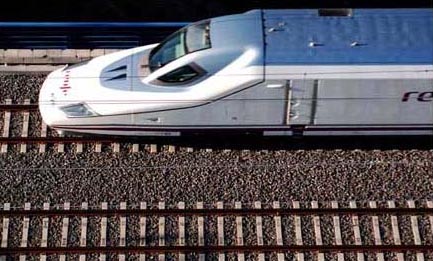 Renfe vende más de 23.000 billetes del AVE a Granada