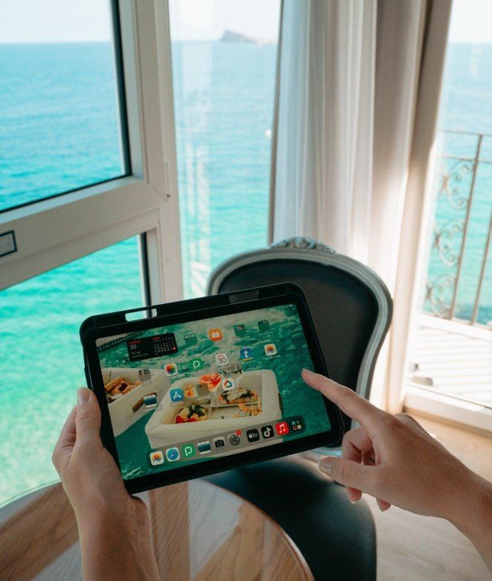 Villas Gallery apuesta por la lectura digital para reducir el papel y acercar la prensa