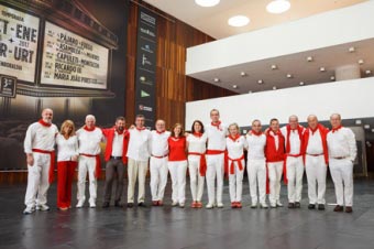 La visita de la delegación de Pau a las instalaciones de Baluarte.