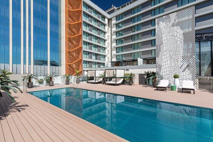 Barceló y Meliá, cadenas hoteleras con una estrategia SEO más sólida en España