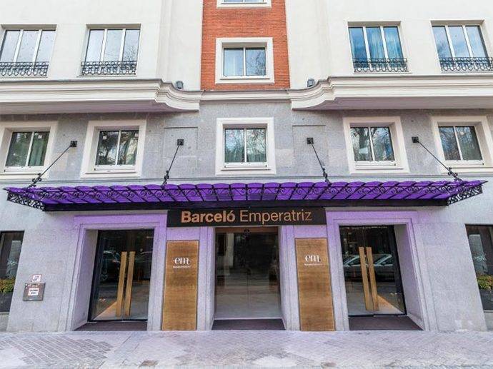 NH decidirá en enero su fusión con el Grupo Barceló