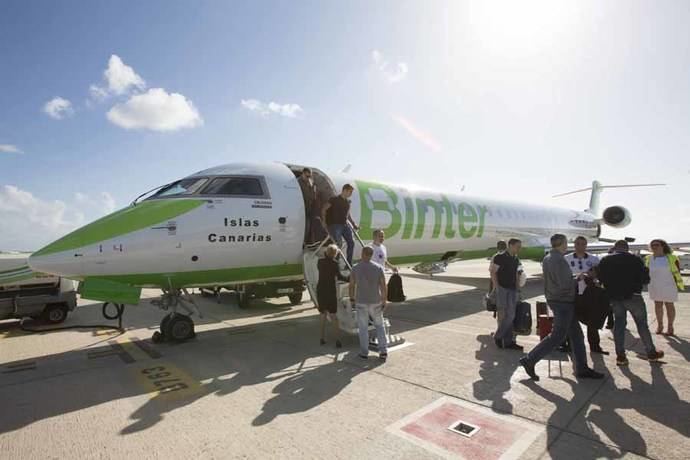Binter apuesta por la conectividad de Canarias con Madeira y Azores