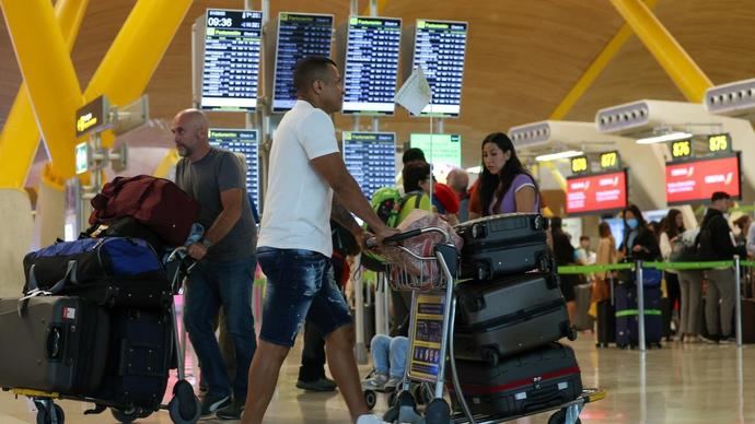 Retrasos y bloqueos en el tráfico aéreo y en agencias por un fallo informático