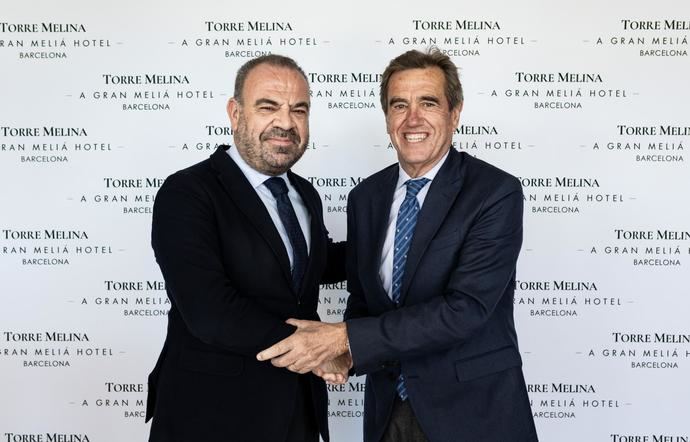 Gabriel Escarrer, CEO Meliá Hotels International y Jordi Cambra, Presidente del RCTB-1899.
