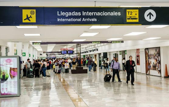 España da la bienvenida a turistas inmunizados