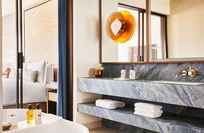 Hotel Arts Barcelona renueva sus habitaciones en homenaje a la ciudad