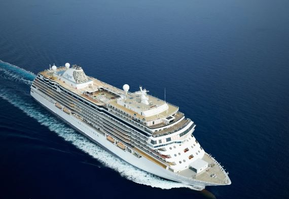 Crucero en trayecto.