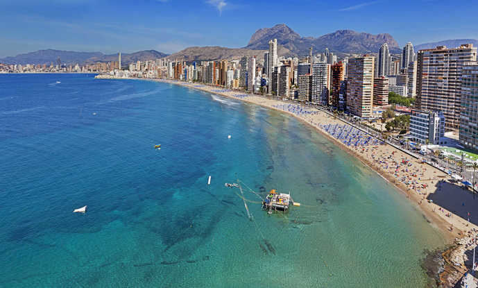 Benidorm logra una ocupación cercana al 93% durante el mes de agosto