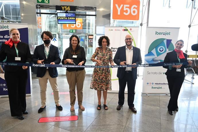 Iberojet inaugura sus vuelos directos desde Barcelona a Cancún y Punta Cana