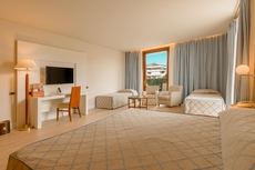 Las pernoctaciones en establecimientos hoteleros aumentan un 125% en julio